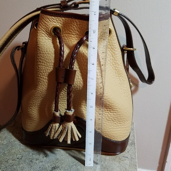 Dooney and Bourke Handbag - Picture 8 of 8